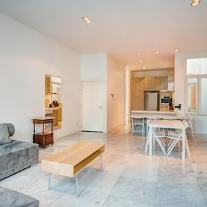  Appartement Three Bedroom Marble In The Heart Of België